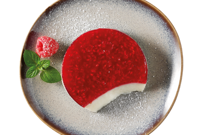 Bayrische Creme mit Himbeere von Hofmanns Shop - Himbeer-Mousse-Dessert mit Püree und Minze überzogen.