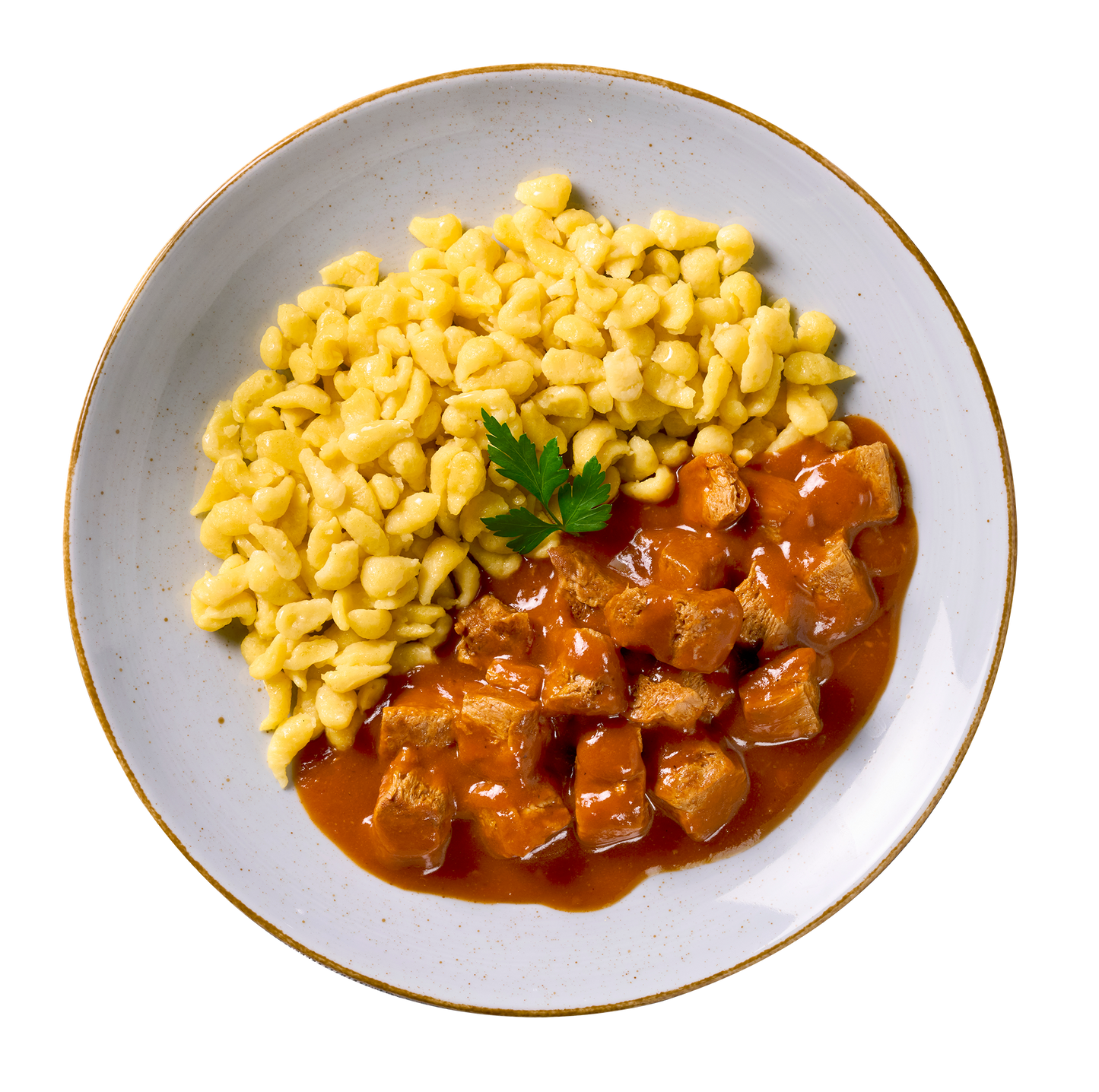 Ein Teller Hofmanns Shop gepflanzt.steak Bites "Gulasch Style" auf Eierspätzle, garniert mit Petersilie.