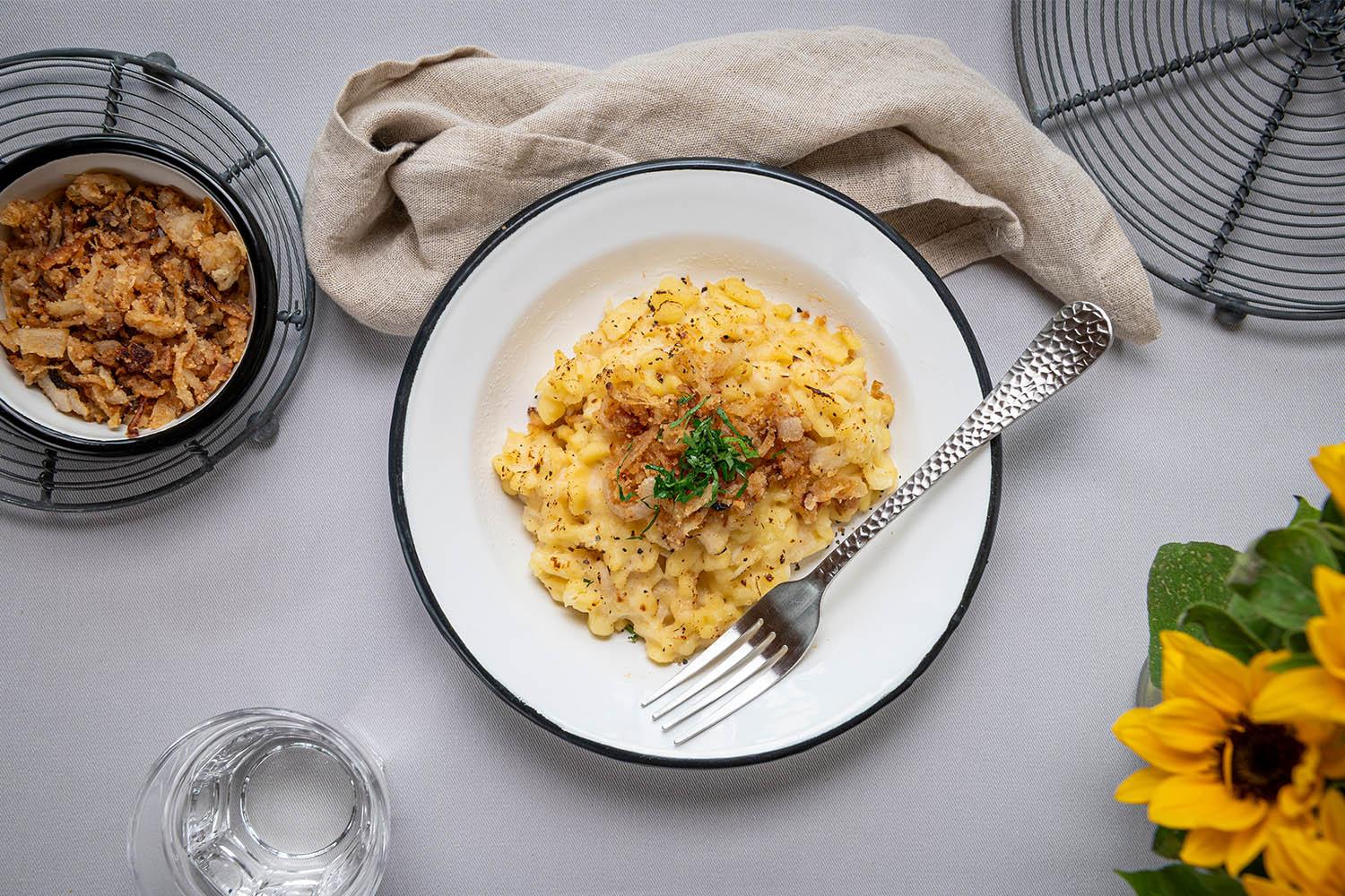 Käsespätzle "Allgäuer Art" – HOFMANNs Käsespätzle "Allgäuer Art" – HOFMANNs