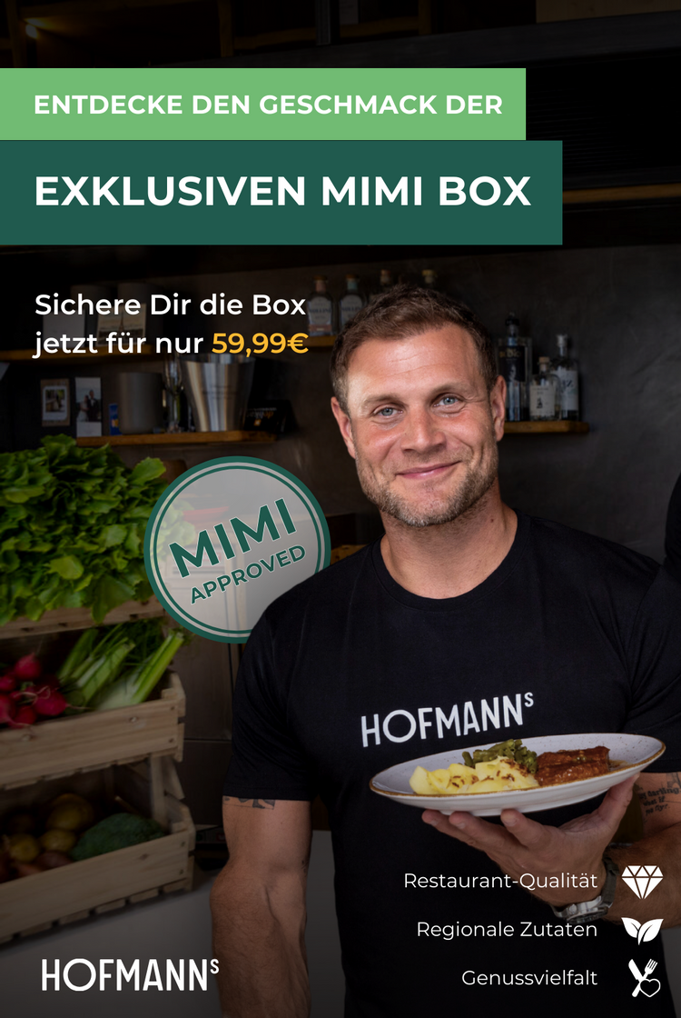 Mann hält einen Teller mit Essen und macht Werbung für die „Exklusive Mimi Box“ für 59,99 €. Text: „HOFMANN’S“ und „Mimi Approved“.