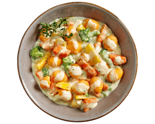 Süßkartoffel-Gnocchi-Pfanne von HOFMANNs: Mit Gemüse und Kräutern, perfekt für Vegetarier.